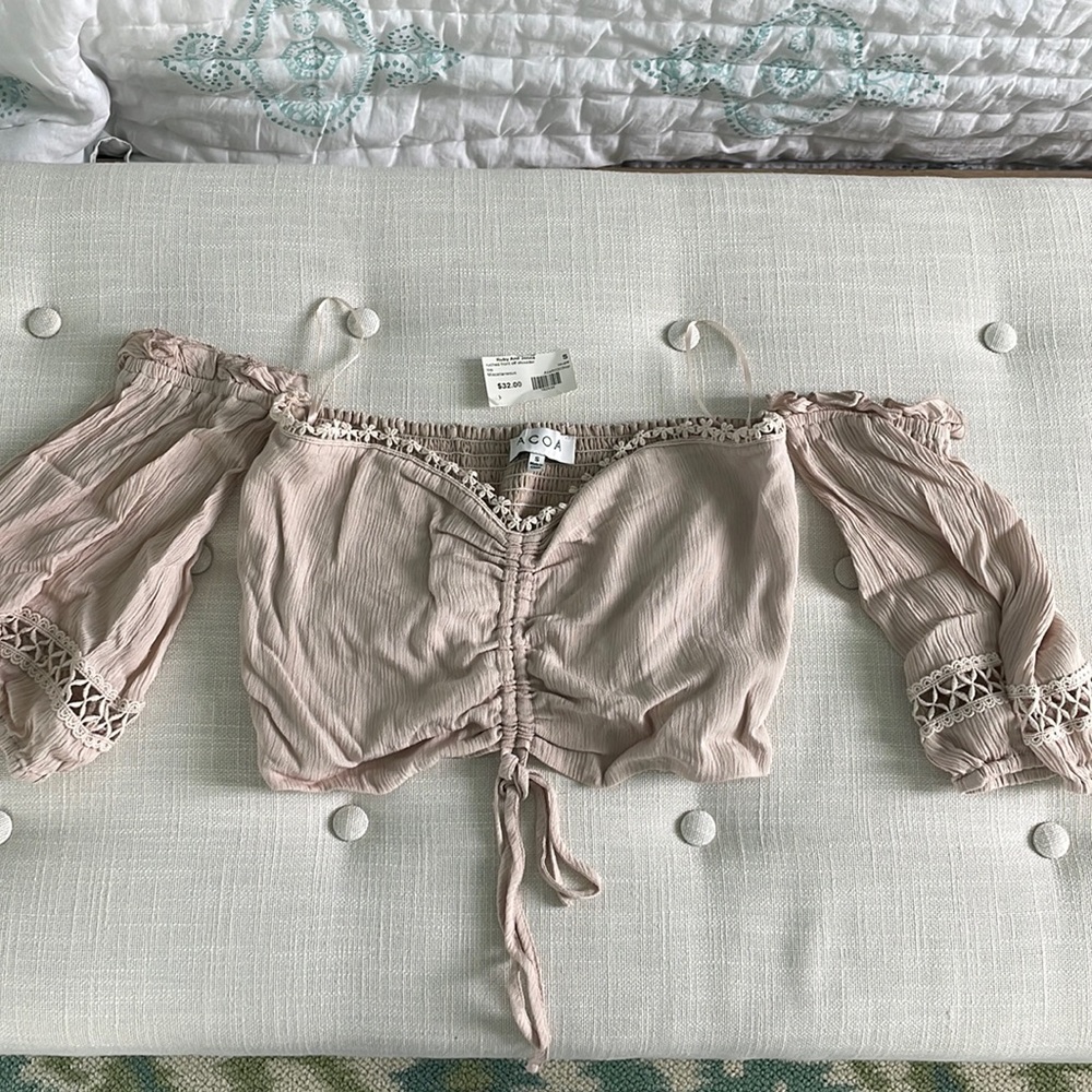 NWT - BRAND NEW CROP TOP